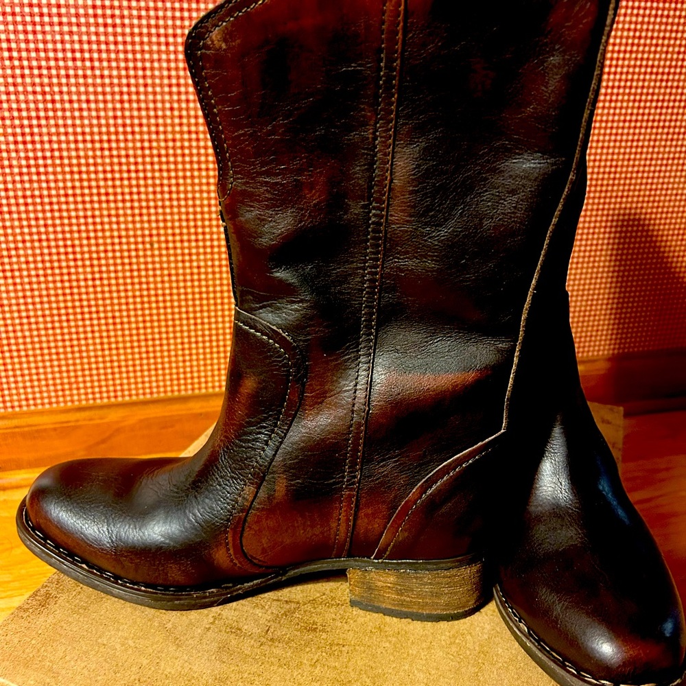 Born “Mosse” Boot - Dark Brown - Women’s Size 9.5 - New in Box